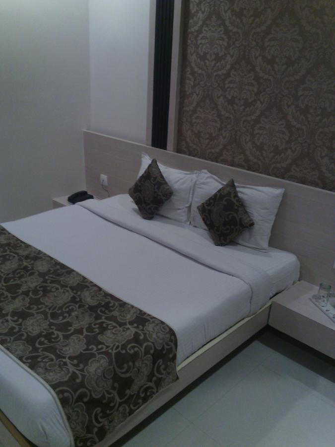 Celebration Hotel And Resort Rewa Kültér fotó